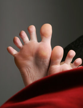 feet
