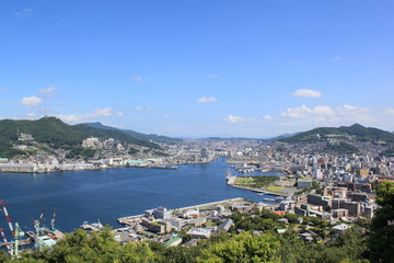 Fototapeta na wymiar 晴れの日の長崎港
