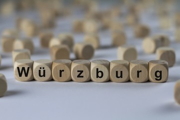 Würzburg - Holzwürfel mit Buchstaben