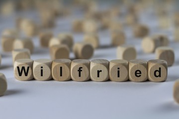 Wilfried - Holzwürfel mit Buchstaben