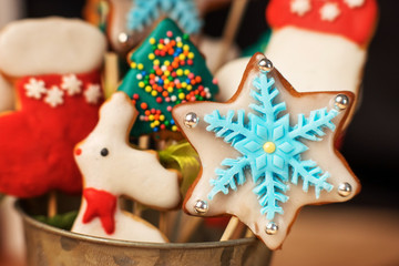 Christmas table gingerbread.