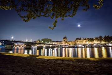 Fototapeta premium City lights in Paris