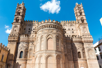 Fototapeta na wymiar Backside of the huge cathedral in Palermo, Sicily