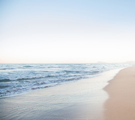 Fototapeta na wymiar Precioso día en la playa