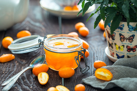 Frucht-Gelee Bilder – Durchsuchen 14,084 Archivfotos, Vektorgrafiken ... Frucht-Gelee Bilder – Durchsuchen 14,084 Archivfotos, Vektorgrafiken ...