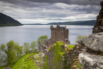 Fototapeta na wymiar Ruinen von Urquart Castle, Loch Ness, Schottland
