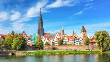 Stadt Ulm an einem sonnigen Tag © tichr