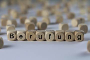 Berufung - Holzwürfel mit Buchstaben