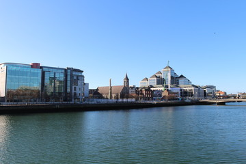 Obraz premium Dublin bei schönem Wetter