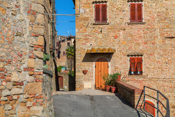 Fototapeta na wymiar Charming narrow streets of Volterra town