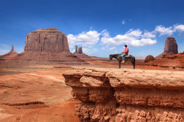 Fototapeta na wymiar USA - Monument Valley / Cowboy on John Ford point