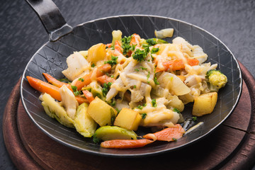 hot potatoes with vegetables