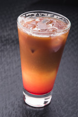alcoholic cocktail