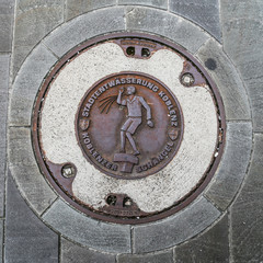Schachtdeckel / Gullideckel in Koblenz in Deutschland.