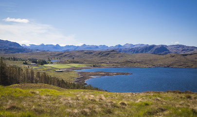 Fototapeta na wymiar Landschaft von Wester Ross, einer Region an der NW Küste von Schottland