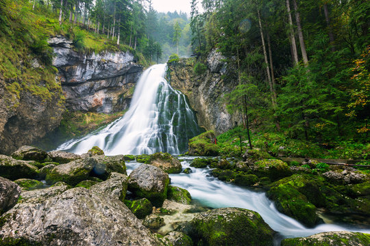 Fototapeta The majestic Gollinger Waterfall in Austria