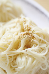 White thin noodle 