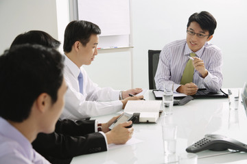 Obraz premium Businessmen in a meeting