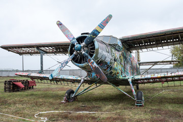 Russische Flugzeuge und Helikopter © UrbanExplorer
