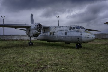 Russische Flugzeuge und Helikopter © UrbanExplorer