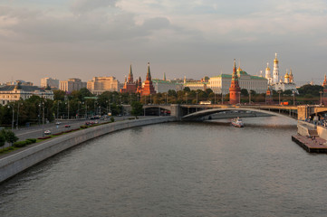 Obraz premium Москва. Вид на Московский Кремль с Патриаршего моста.