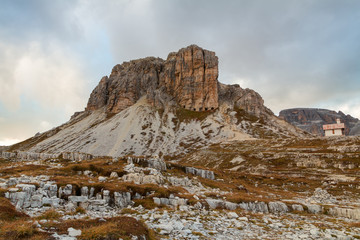 Fototapeta na wymiar Tre Cime di Lavaredo in beautiful surroundings in the Dolomites in Italy, Europe (Drei Zinnen)