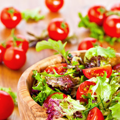Mixed lettuce salad and tomatoes