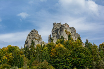 Fototapeta na wymiar Rock fortification, rock fortress city Tustan. Ukraine.