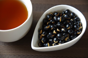 黒豆と黒豆茶