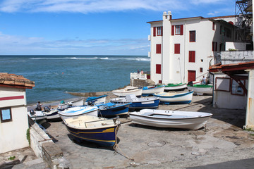 Fototapeta na wymiar Port de pêche de Guéthary (Pays-basque français)