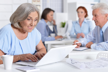 Fototapeta premium Businesspeople Working In Office