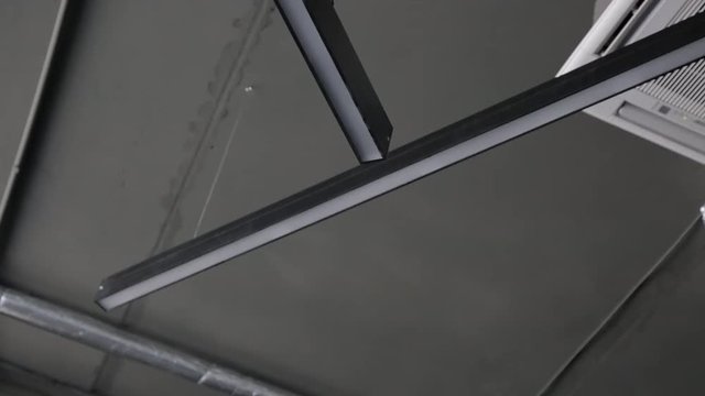Shimmering halogen lamps