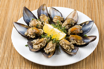 Midye Dolma