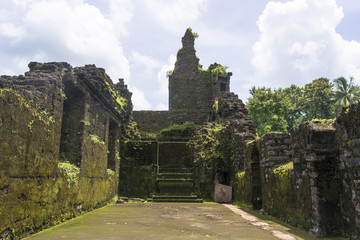 Fototapeta na wymiar ゴアの聖アウグスティヌス修道院遺跡