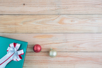 Fototapeta na wymiar set green gift box corner of frame and christmas ball with copyspace