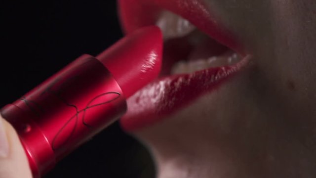 Cette vid&eacute;o traite de stockvideos vapeur makeup kitchen