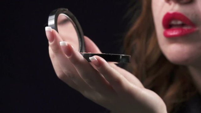 Cette vid&eacute;o traite de stockvideos vapeur makeup kitchen