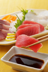 メバチマグロの刺身　Sliced raw bigeye tuna