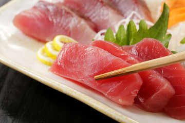 メバチマグロの刺身　Sliced raw bigeye tuna