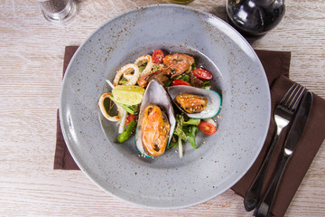 salad with seafood
