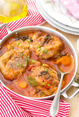 Turkey ossobuco in tomato gravy with mushrooms