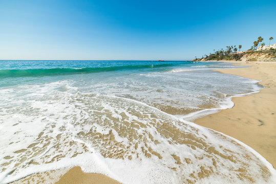 Fototapeta Turquoise water in Laguna Beach