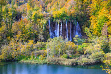 Autum colors and waterfalls of Plitvice National Park