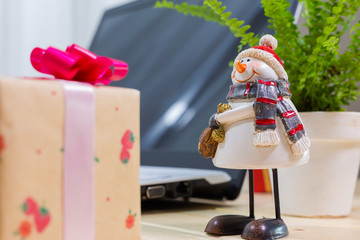 インターネットでクリスマスのショッピング