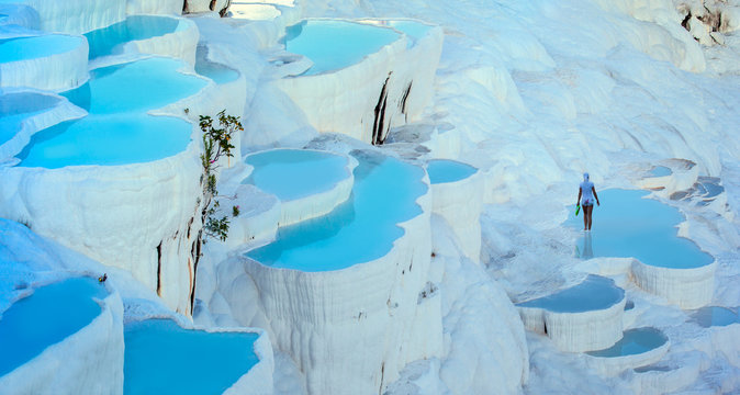Fototapeta turquoise water travertine pools at pamukkale