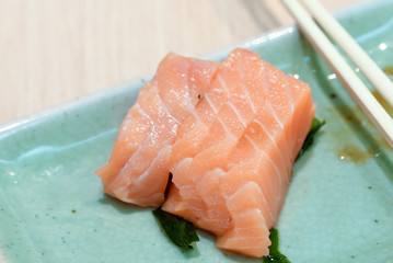 Salmon sahimi