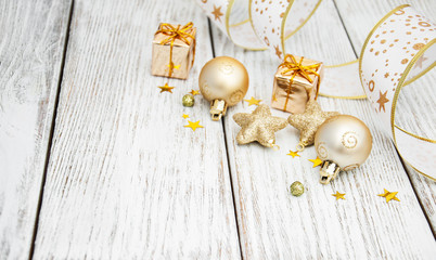 gold christmas baubles