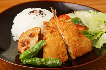 アジフライとレンコンのはさみ揚げのランチ