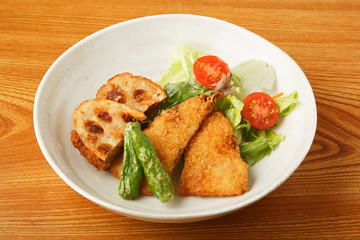 アジフライとレンコンのはさみ揚げのランチ