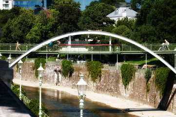 Fototapeta premium Bridge in Stadtpark, Vienna 